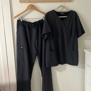 Elle Scrubs Size 2X complete 3 piece set including jacket GRAY